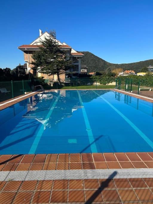 Playa De Berria -Apartamento Con Piscina Y Vistas Al Mar Santona Exterior photo