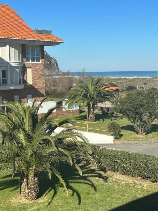 Playa De Berria -Apartamento Con Piscina Y Vistas Al Mar Santona Exterior photo