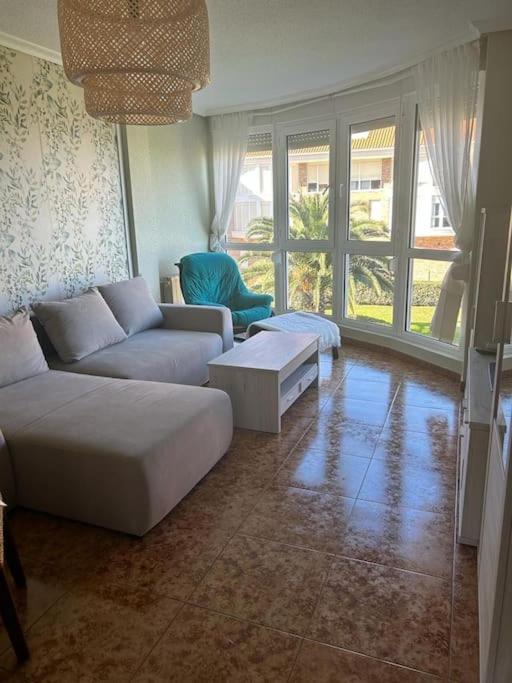 Playa De Berria -Apartamento Con Piscina Y Vistas Al Mar Santona Exterior photo